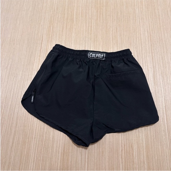 Culprit Shorts - Picture 2 of 5